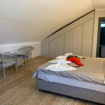 Eden Nest Exclusive Bed & Breakfast
